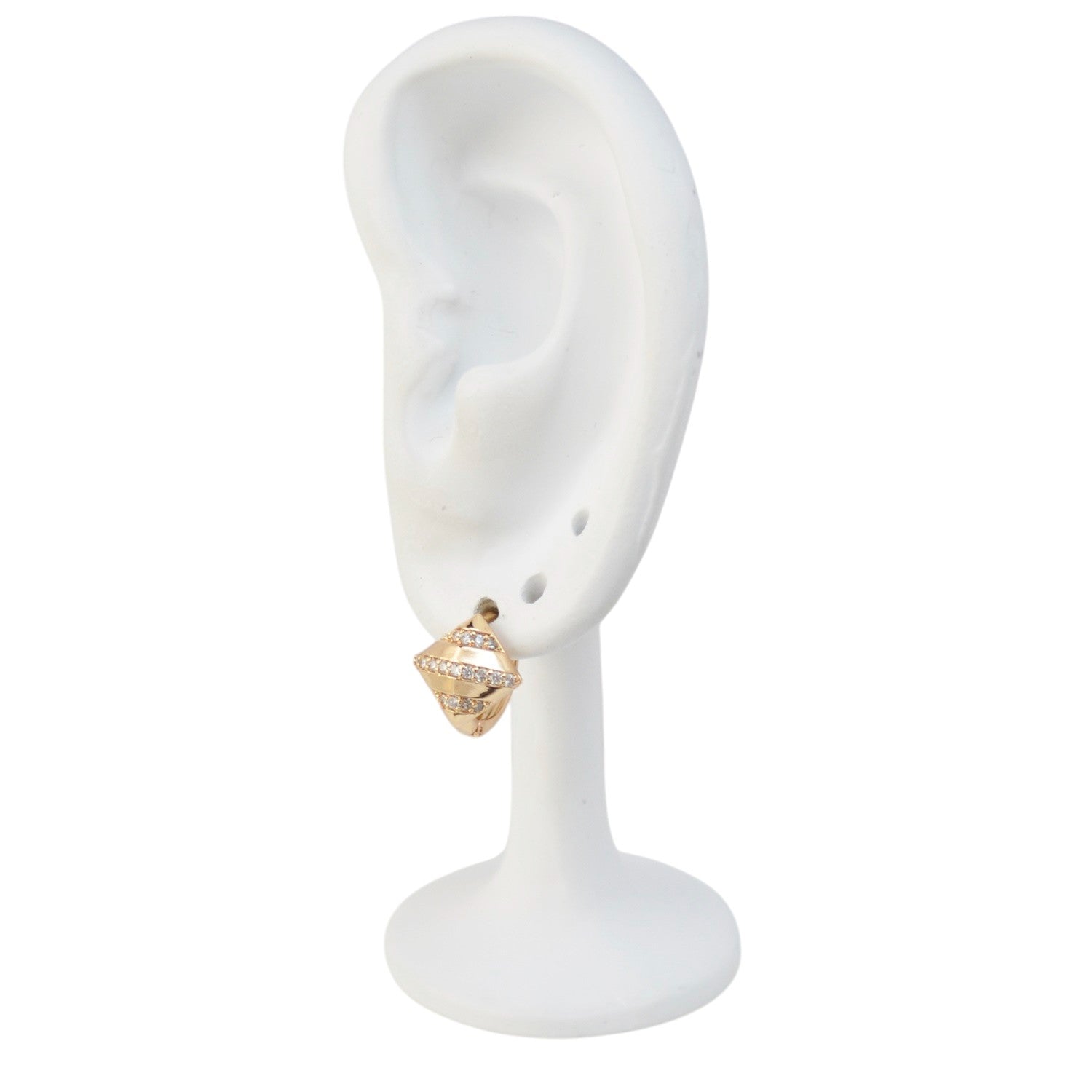 18k Gold Earrings: Classic Jewelry with Lasting Shine